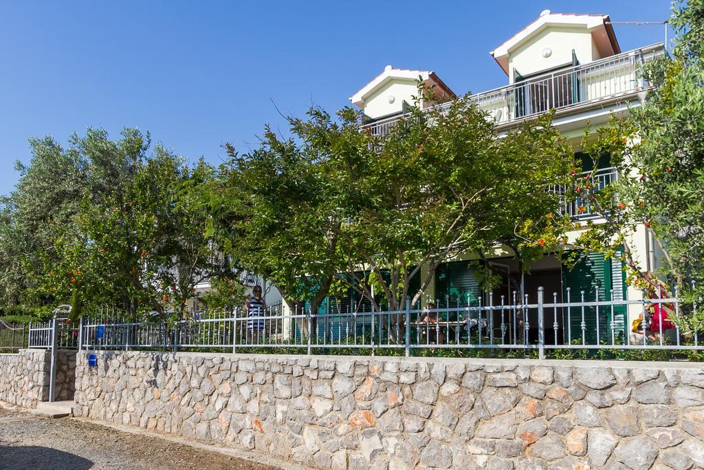 Apartments Vukelic Klenovica Luaran gambar