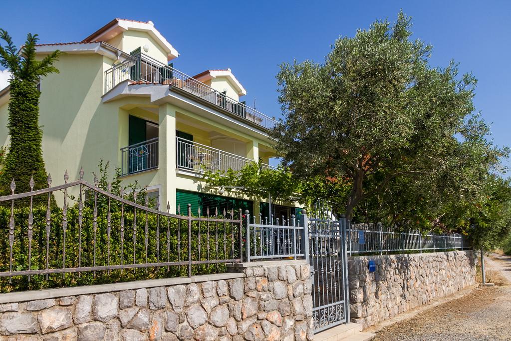 Apartments Vukelic Klenovica Luaran gambar