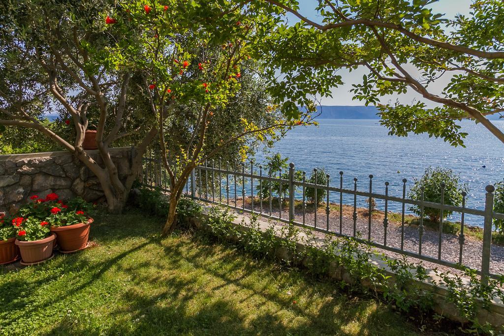 Apartments Vukelic Klenovica Luaran gambar