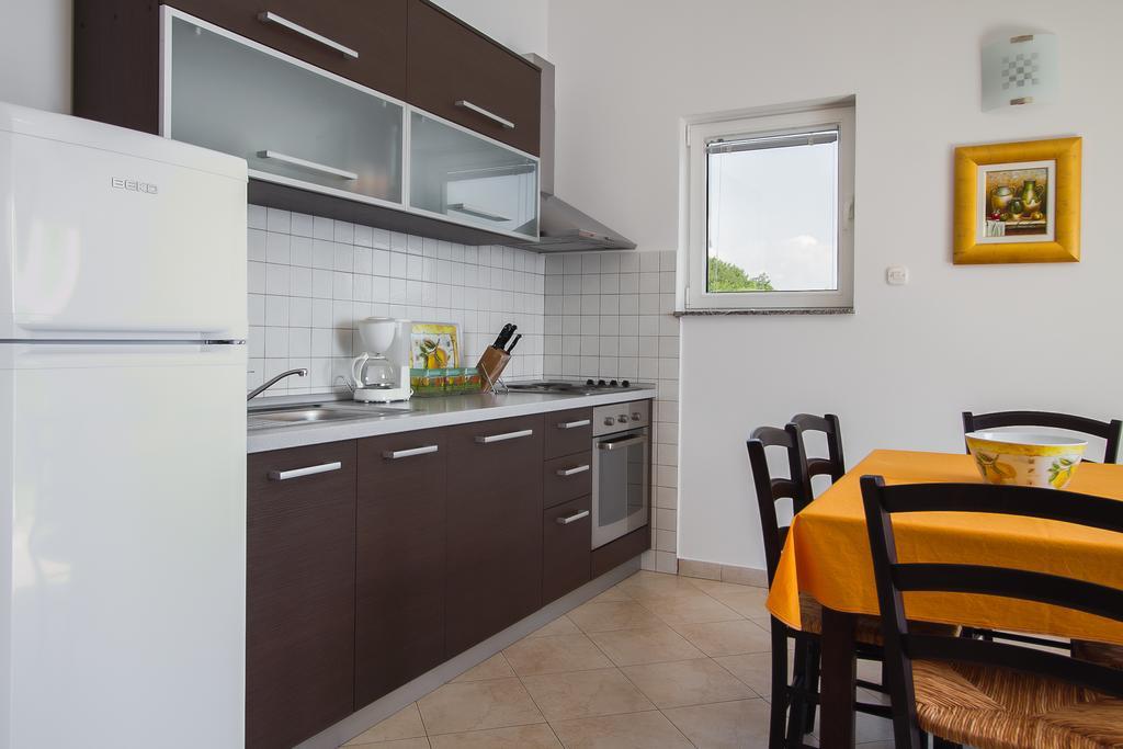 Apartments Vukelic Klenovica Bilik gambar